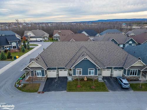 4 Sutton Lane, Collingwood, ON - Outdoor With Facade