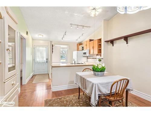 10-140 Albert Street, Collingwood, ON - Indoor Photo Showing Dining Room