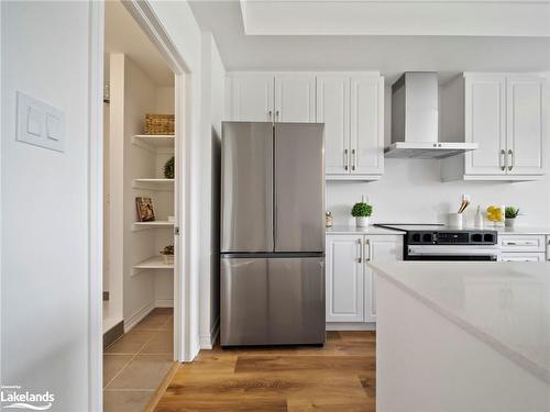 146-146 Elgin Street, Orillia, ON - Indoor Photo Showing Kitchen