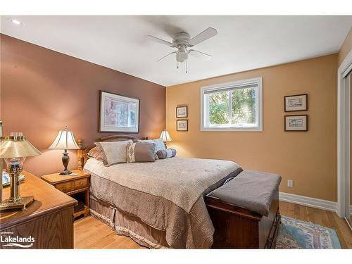 1169 Crooked House Road, Minden Hills, ON - Indoor Photo Showing Bedroom