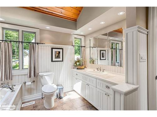 1169 Crooked House Road, Minden Hills, ON - Indoor Photo Showing Bathroom