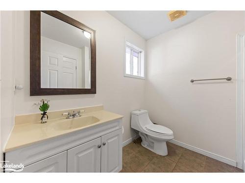 55 Breithaupt Crescent, Tiny, ON - Indoor Photo Showing Bathroom