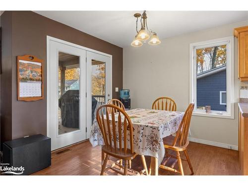 55 Breithaupt Crescent, Tiny, ON - Indoor Photo Showing Dining Room