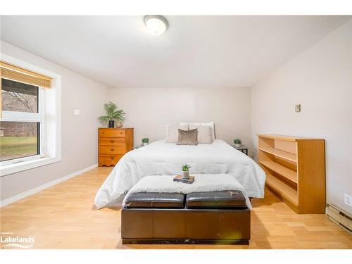 17 Louisa Street, Parry Sound, ON - Indoor Photo Showing Bedroom