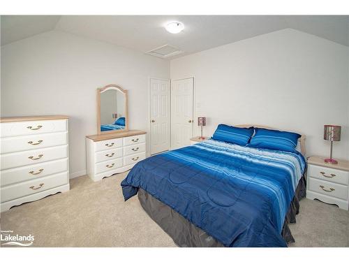 14 Marsh Harbour, Aurora, ON - Indoor Photo Showing Bedroom