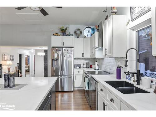 445 Peter Street N, Orillia, ON - Indoor Photo Showing Kitchen With Double Sink With Upgraded Kitchen