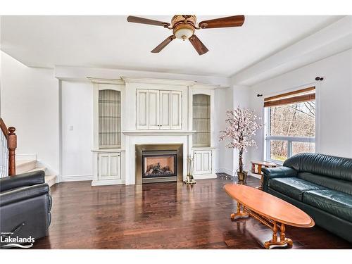 23 Chamberlain Crescent, Collingwood, ON - Indoor Photo Showing Living Room With Fireplace