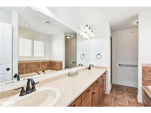 23 Chamberlain Crescent, Collingwood, ON - Indoor Photo Showing Bathroom