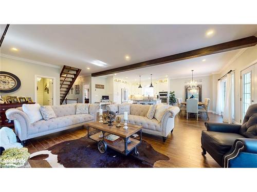 393 Tiny Beaches Road S, Tiny, ON - Indoor Photo Showing Living Room