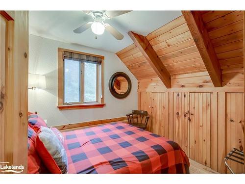 30 Mcvittie Island, Bracebridge, ON - Indoor Photo Showing Bedroom