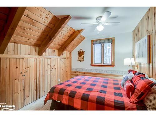 30 Mcvittie Island, Bracebridge, ON - Indoor Photo Showing Bedroom