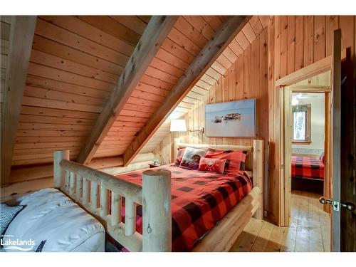 30 Mcvittie Island, Bracebridge, ON - Indoor Photo Showing Bedroom