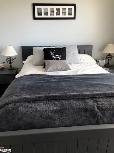 639 Johnston Park Avenue, Collingwood, ON - Indoor Photo Showing Bedroom