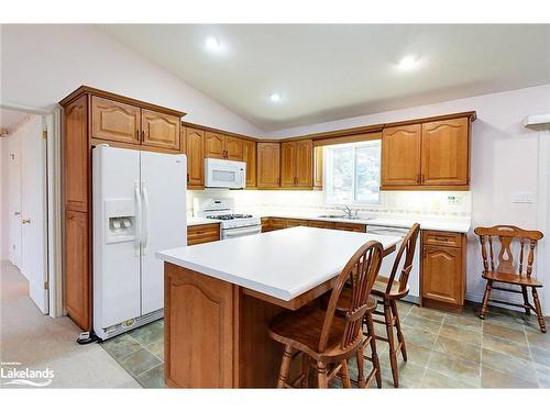 57 Fairway Avenue, Meaford, ON - Indoor Photo Showing Kitchen