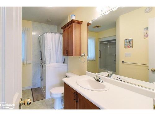 57 Fairway Avenue, Meaford, ON - Indoor Photo Showing Bathroom