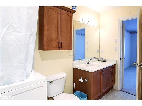 57 Fairway Avenue, Meaford, ON - Indoor Photo Showing Bathroom