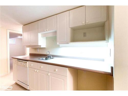 57 Fairway Avenue, Meaford, ON - Indoor Photo Showing Kitchen