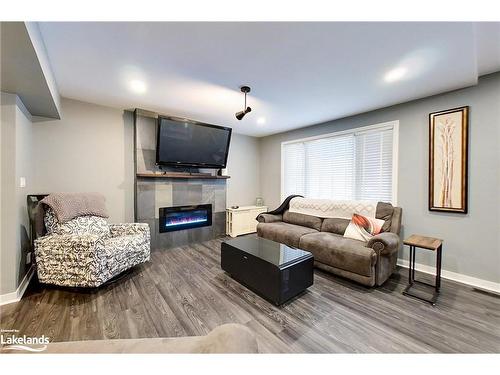 56 Sykes Street S, Meaford, ON - Indoor Photo Showing Living Room With Fireplace