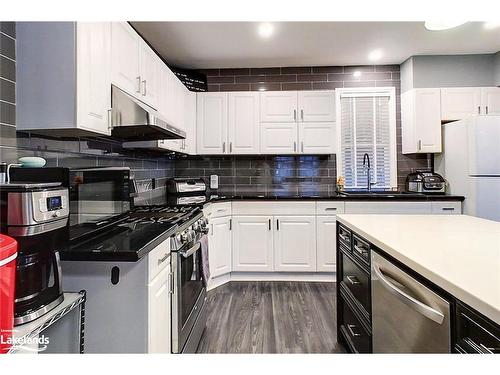 56 Sykes Street S, Meaford, ON - Indoor Photo Showing Kitchen