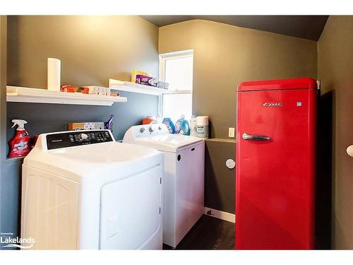 56 Sykes Street S, Meaford, ON - Indoor Photo Showing Laundry Room