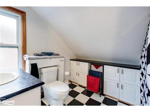 56 Sykes Street S, Meaford, ON - Indoor Photo Showing Bathroom