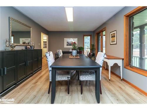 449 Mertz Corner Rd, Tiny, ON - Indoor Photo Showing Dining Room