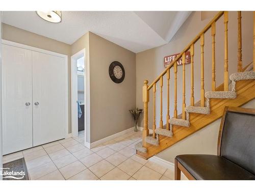 372 Livingstone Street W, Barrie, ON - Indoor Photo Showing Other Room