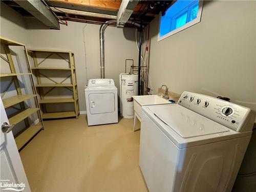 260 Isaac Street, Gravenhurst, ON - Indoor Photo Showing Laundry Room