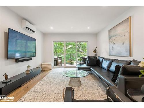 202-200 Anglo Street, Bracebridge, ON - Indoor Photo Showing Living Room