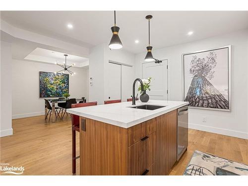 202-200 Anglo Street, Bracebridge, ON - Indoor Photo Showing Kitchen