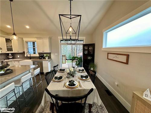 10 Woodstream Drive, Huntsville, ON - Indoor Photo Showing Dining Room