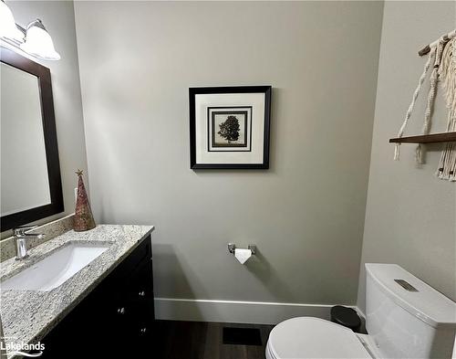 10 Woodstream Drive, Huntsville, ON - Indoor Photo Showing Bathroom