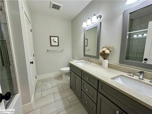 10 Woodstream Drive, Huntsville, ON - Indoor Photo Showing Bathroom