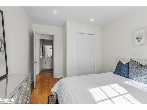 36 Nettleton Court, Collingwood, ON - Indoor Photo Showing Bedroom