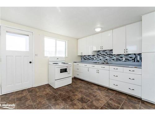 555 Champlain Road, Tiny, ON - Indoor Photo Showing Kitchen