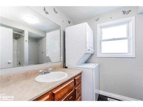 555 Champlain Road, Tiny, ON - Indoor Photo Showing Bathroom