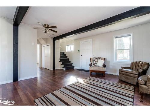 555 Champlain Road, Tiny, ON - Indoor Photo Showing Living Room