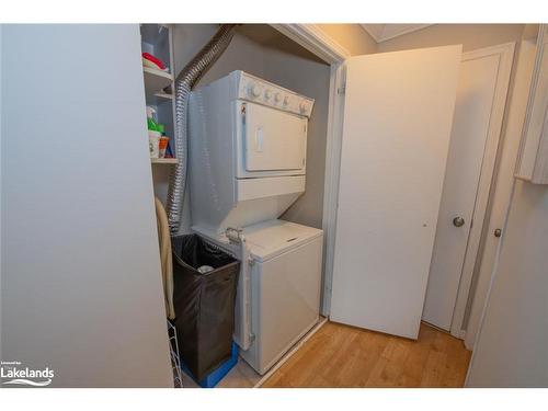 104 Kellies Way, The Blue Mountains, ON - Indoor Photo Showing Laundry Room