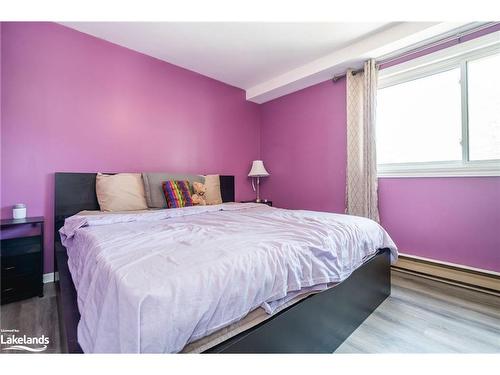 584 Tenth Street, Collingwood, ON - Indoor Photo Showing Bedroom