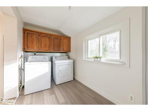 646 Muskoka 3 Road N, Huntsville, ON - Indoor Photo Showing Laundry Room