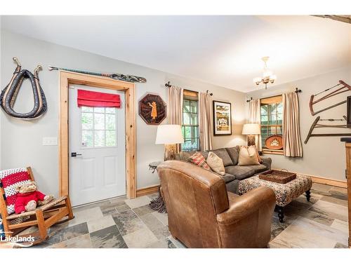 123 Happy Valley Road, The Blue Mountains, ON - Indoor Photo Showing Living Room