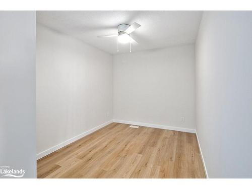 124 Woodford Crescent, Sydenham Twp, ON - Indoor Photo Showing Other Room