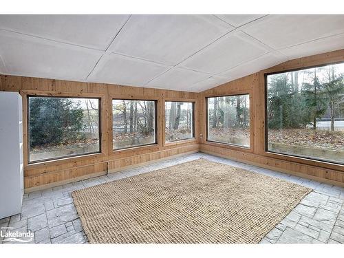 124 Woodford Crescent, Sydenham Twp, ON - Indoor Photo Showing Other Room