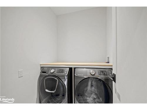 382357 Concession 17 Road, Georgian Bluffs, ON - Indoor Photo Showing Laundry Room