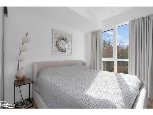 349-415 Sea Ray Avenue, Innisfil, ON - Indoor Photo Showing Bedroom