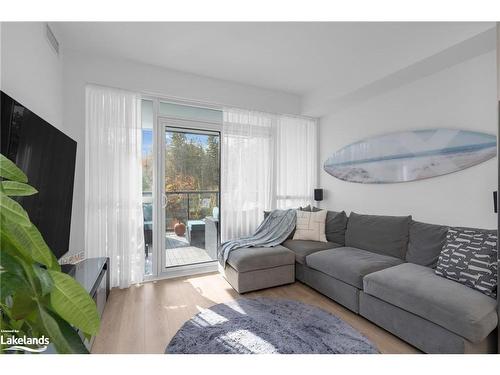 349-415 Sea Ray Avenue, Innisfil, ON - Indoor Photo Showing Living Room