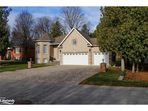 26 Fairway Crescent, Wasaga Beach, ON - Outdoor With Facade