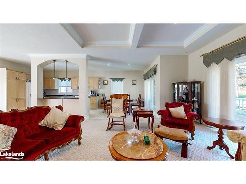 26 Fairway Crescent, Wasaga Beach, ON - Indoor Photo Showing Living Room