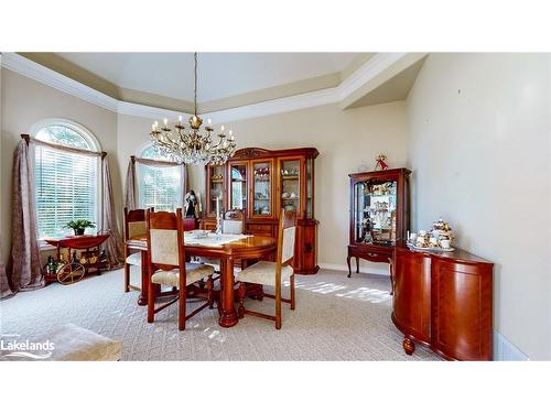 26 Fairway Crescent, Wasaga Beach, ON - Indoor Photo Showing Dining Room