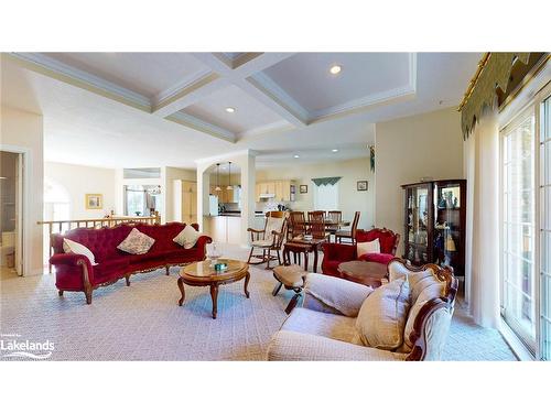 26 Fairway Crescent, Wasaga Beach, ON - Indoor Photo Showing Living Room